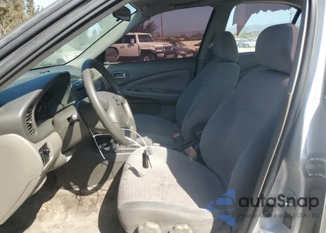 2004 Nissan Sentra 1.8 из США, поврежденный, VIN 3N1CB51D05L577128